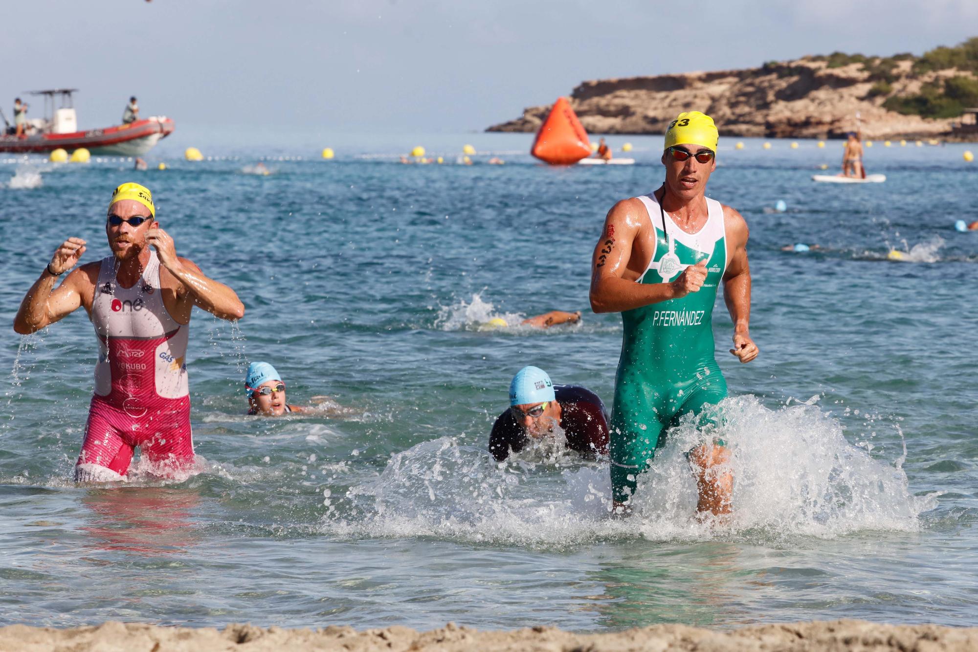 Los ibicencos Aritz Rodríguez e Irati Matas vencen en el Acuatlón Canal de Nado Sant Antoni 2022