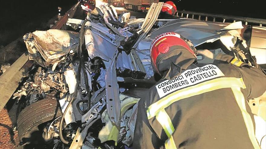 Dos muertos y tres heridos en un accidente en la N-340 en Vinaròs