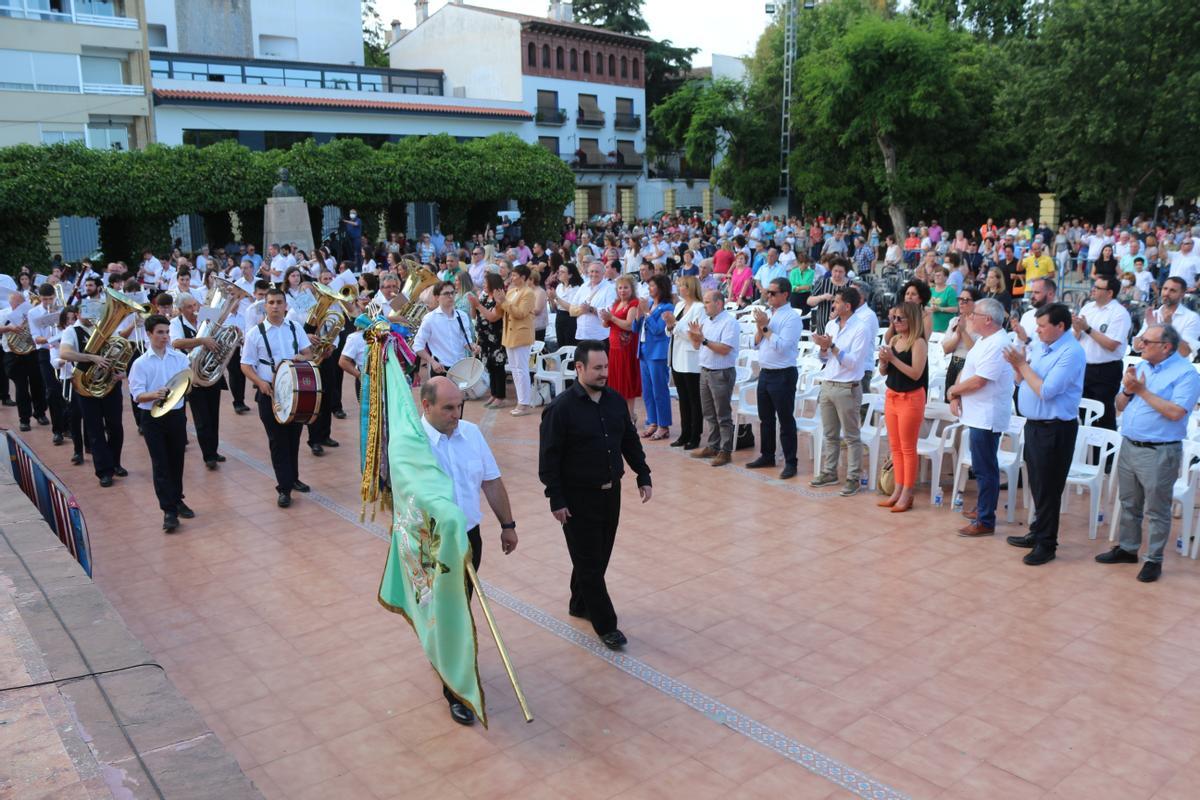 Multitudinario recibimiento a la banda de Segorbe.