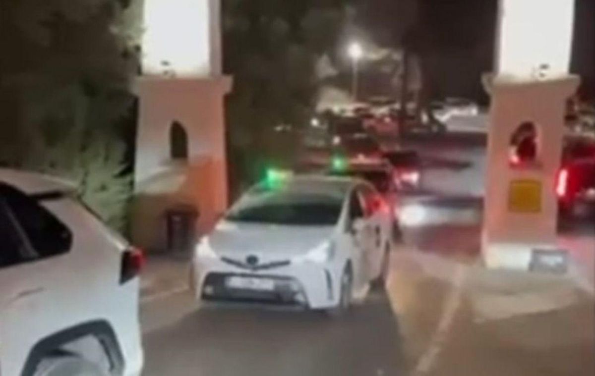Polémica por la parada de taxis de UNVRS | D. I.