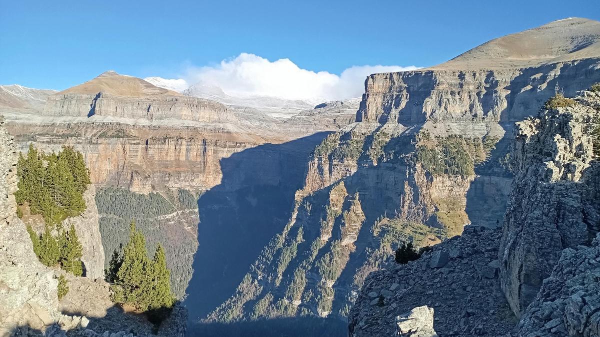 Desde el mirador se podrá observar el cañón de Añisclo, la Peña Montañesa y otras cumbres del Pirineo Aragonés