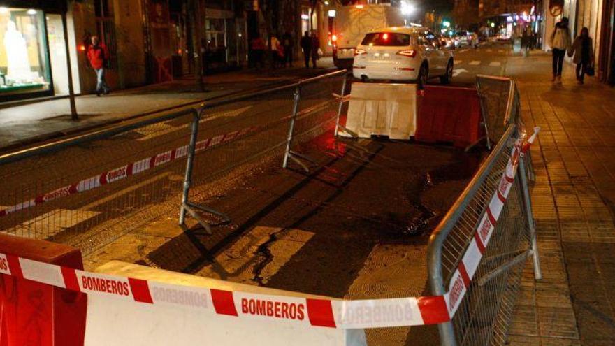 Pequeño hundimiento de la calzada en La Amargura