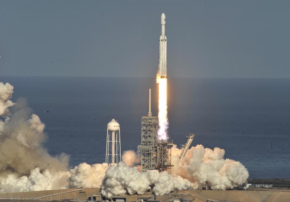 Llançament del coet «Falcon Heavy» d'SpaceX