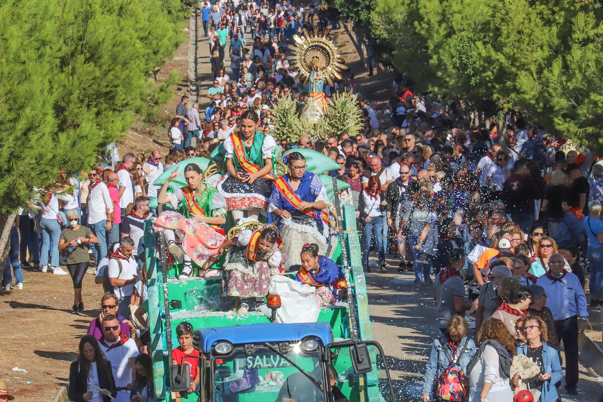 Benejúzar recobra esplendor y alegría con su Pilarica