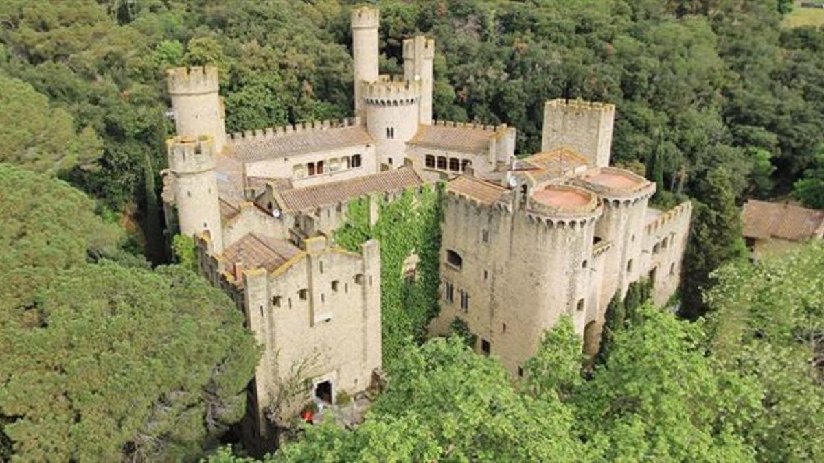 El castillo de Santa Florentina, uno de los escenarios catalánes de la serie.