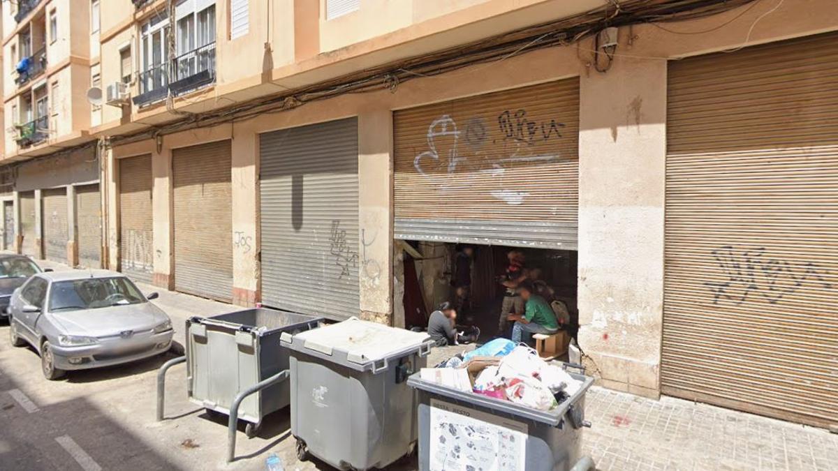 El local comercial okupado de Benicalap