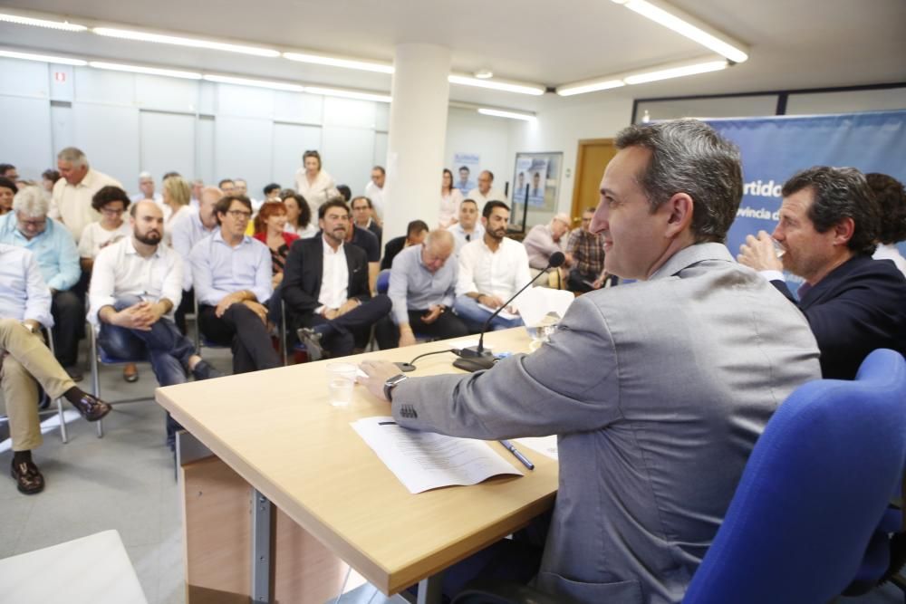 César Sánchez se centrará en el PP del Congreso y renuncia a la Diputación