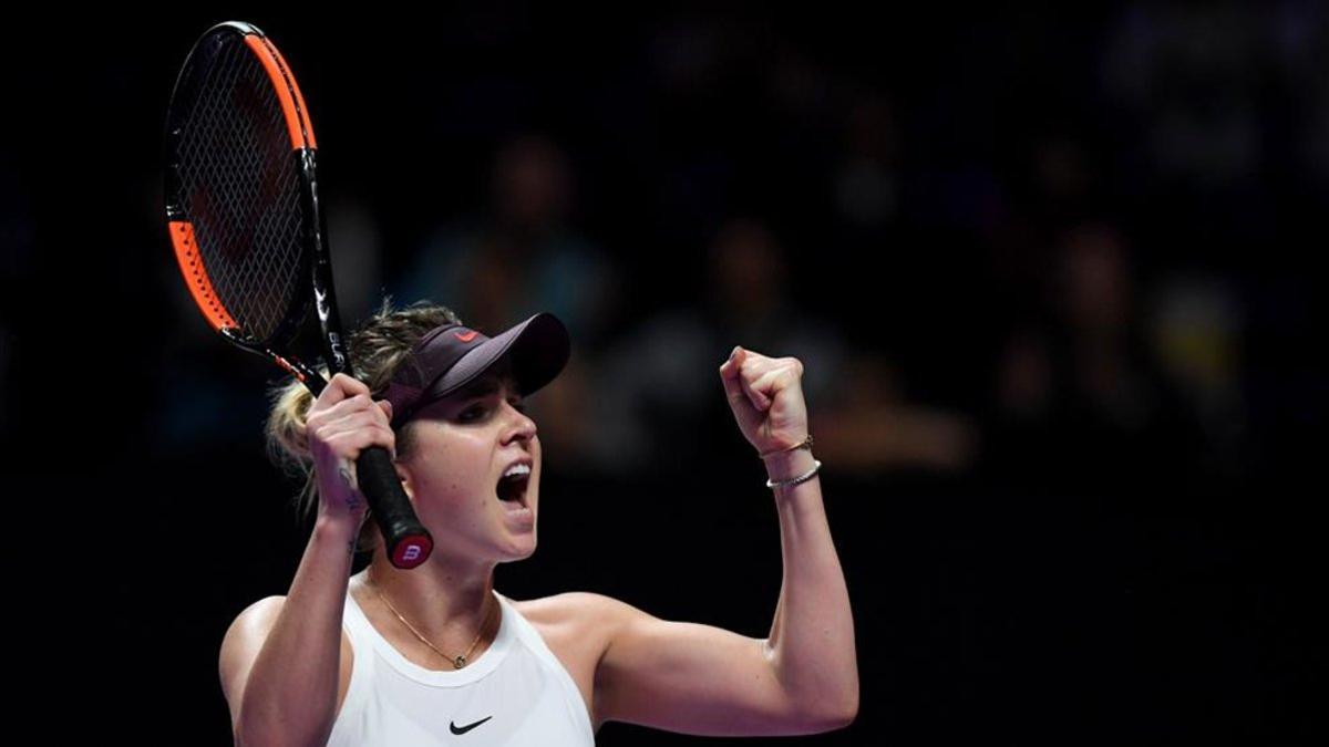 Svitolina celebra la victoria en su primer partido de las Finales WTA