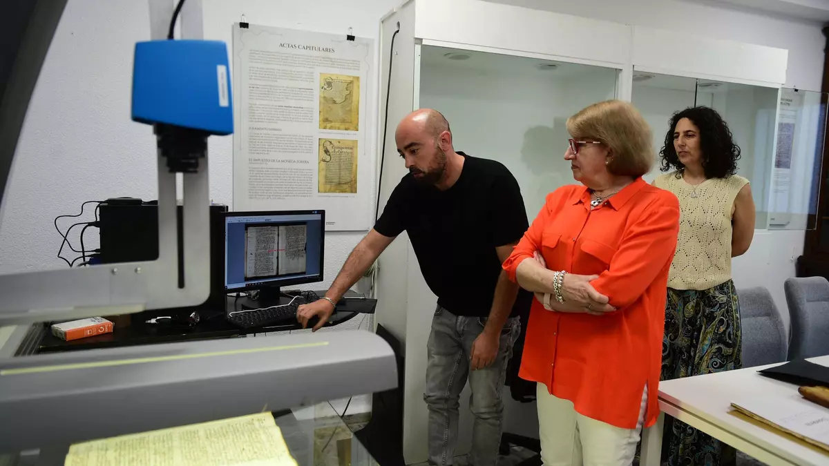 Vídeo | Digitalización de las actas de los plenos municipales de los siglos XVI a XVIII de Plasencia