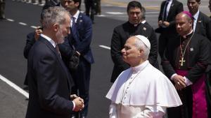 El papa León XIV y Felipe VI intercambian impresiones en Los Rodeos.