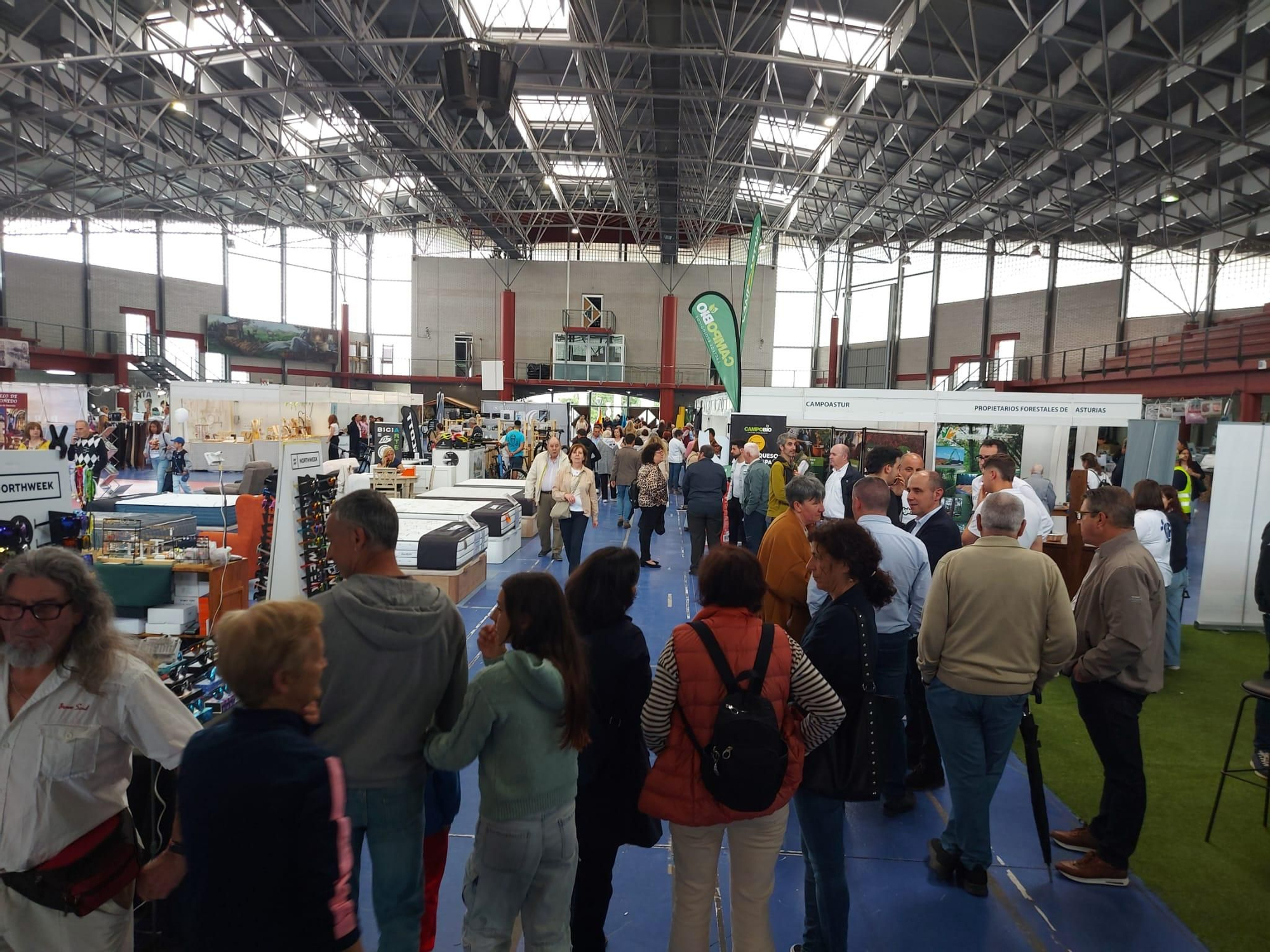 En imágenes: Así fue la primera jornada de la Feria de Muestras de Vegadeo