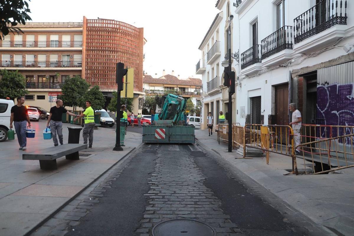 Comienza el corte al tráfico de la calle Alfaros por las obras de remodelación