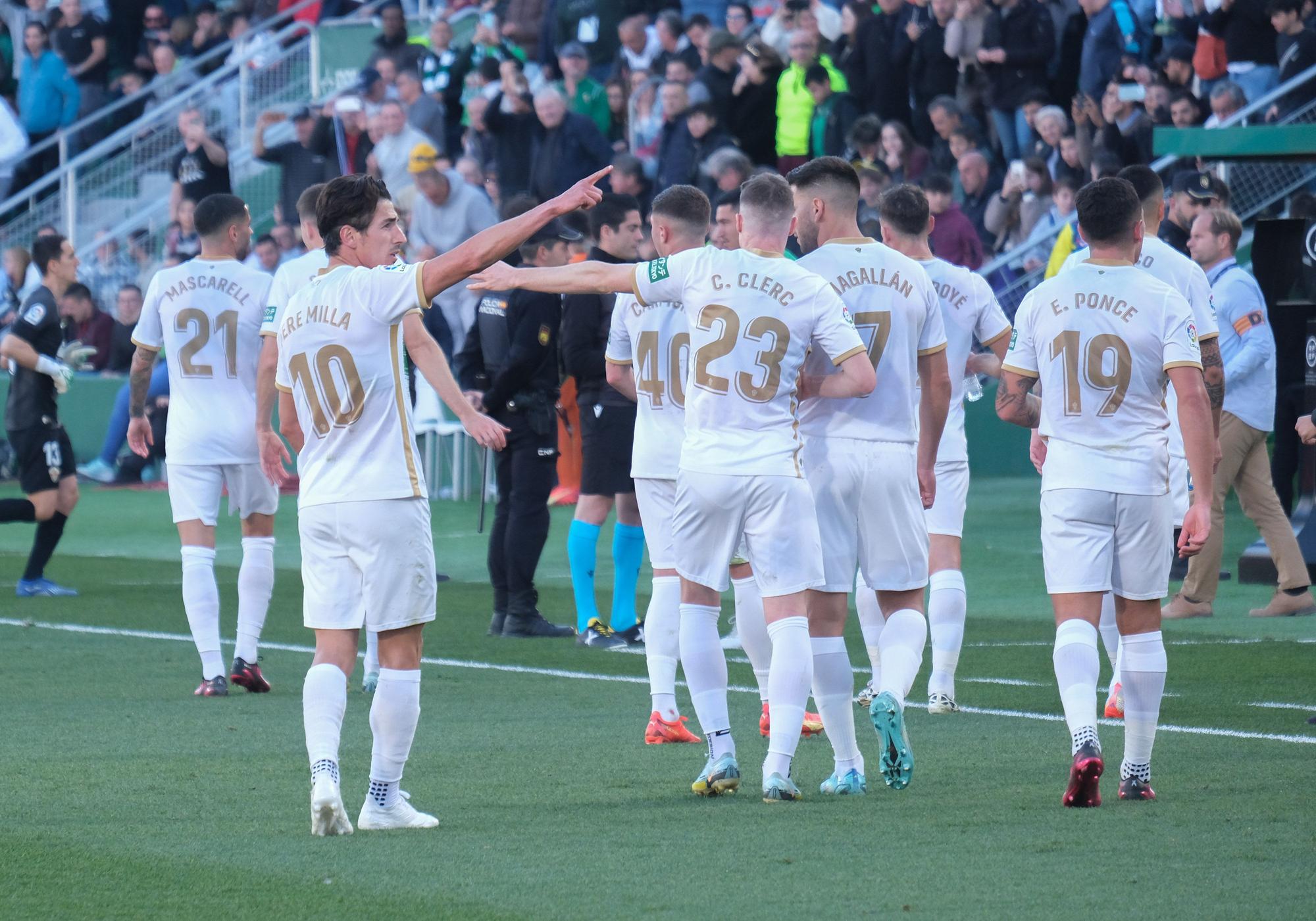 Las mejores imágenes de la primera victoria del Elche en La Liga