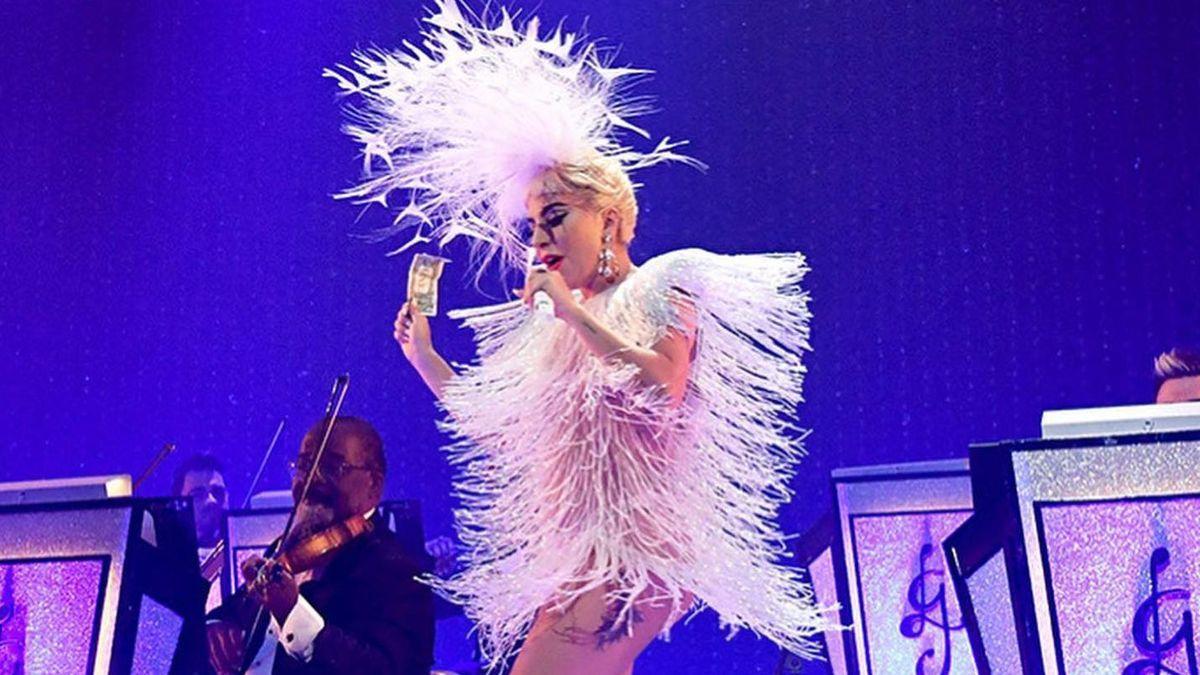 Lady Gaga, vestida por Manceras.