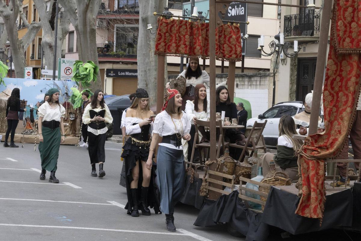 Así fue la Cabalgata del Ninot de Xàtiva