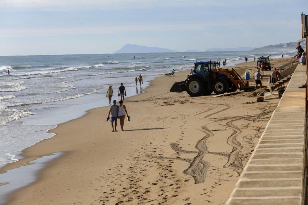 La tormenta destroza y engulle las playas de Valencia