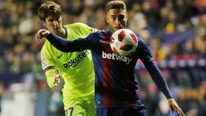 El canterano Miranda, con Rochina, el pasado jueves en el Levante-Barça.