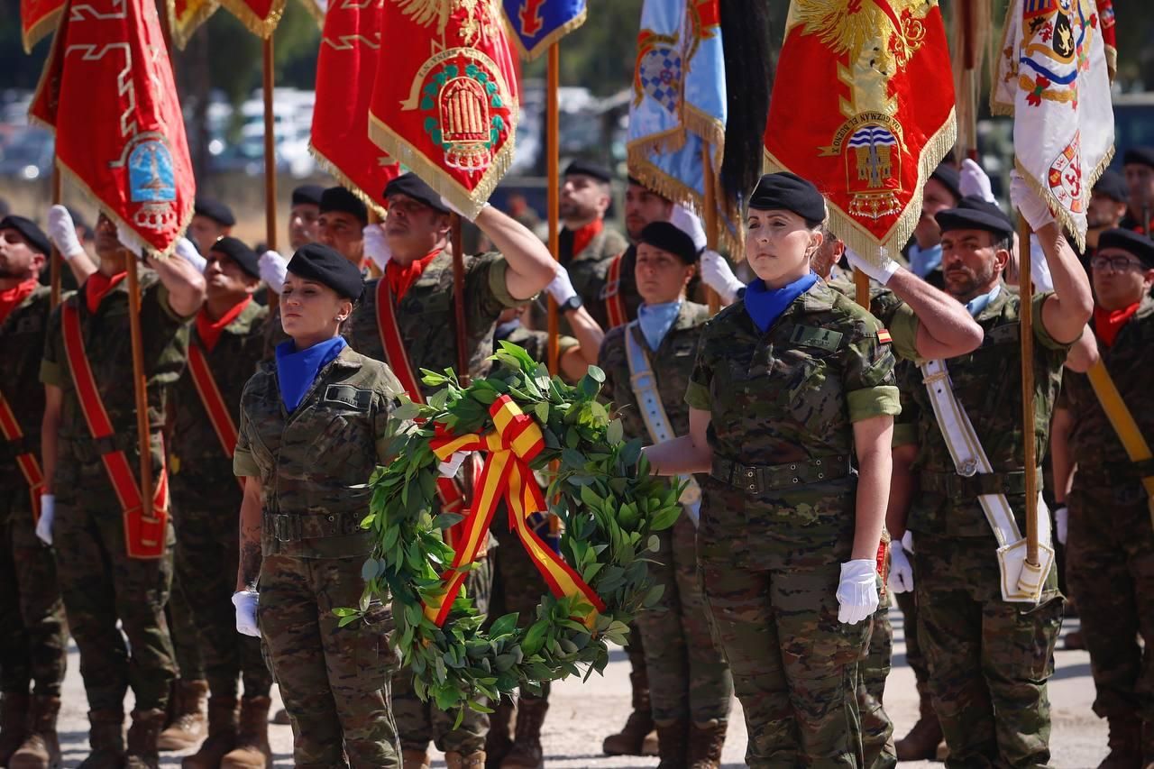 La BRI X celebra su 40º aniversario con una parada militar