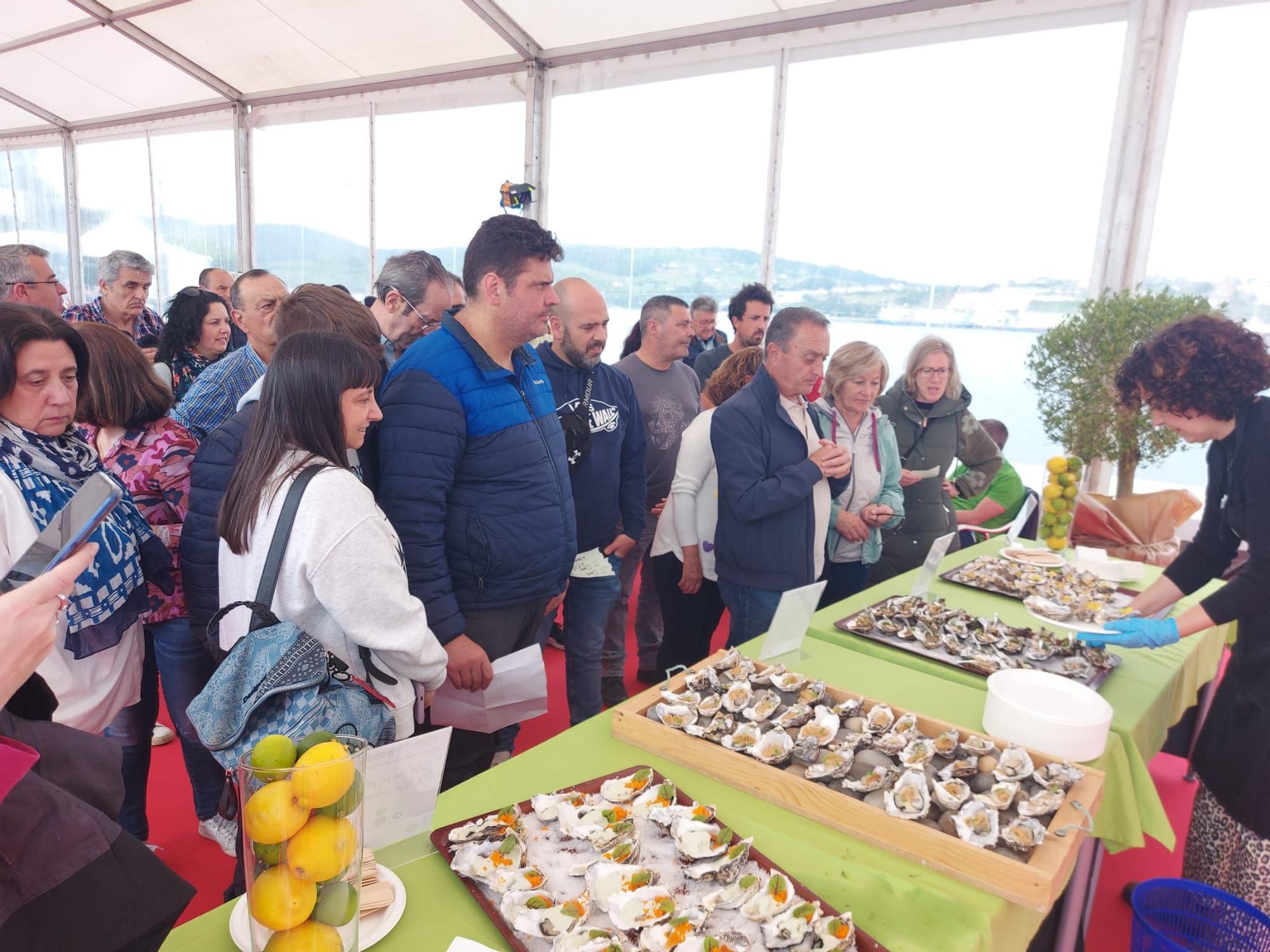 En imágenes: El festival gastronómico "Somos la ostra" llena Castropol