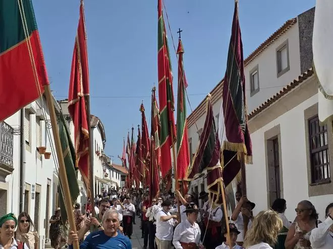 GALERÍA | Pendones de Portugal y el Reino de León, en Miranda do Douro