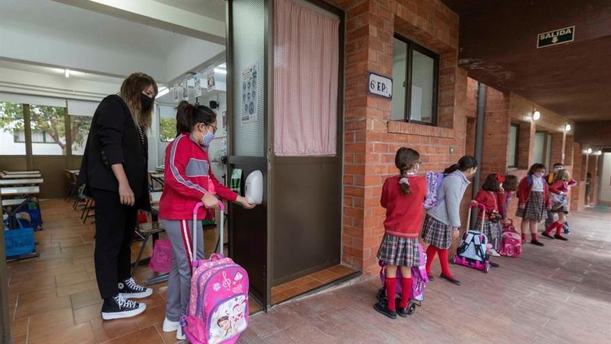Extremadura acumula 1.700 estudiantes y 275 docentes contagiados