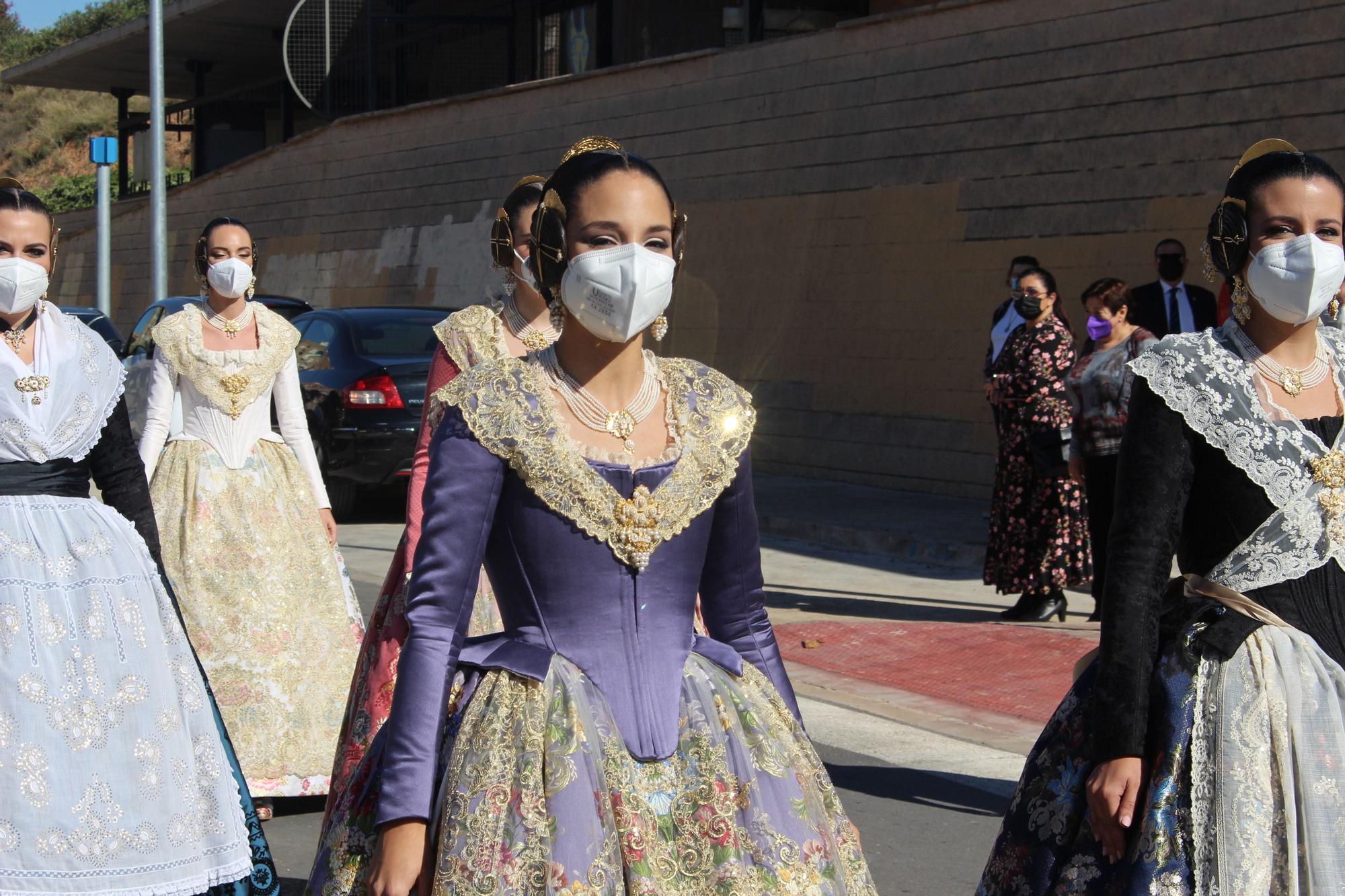 Carmen, Nerea y las cortes acompañan a las fallas de Quart y Xirivella en la procesión de la Senyera