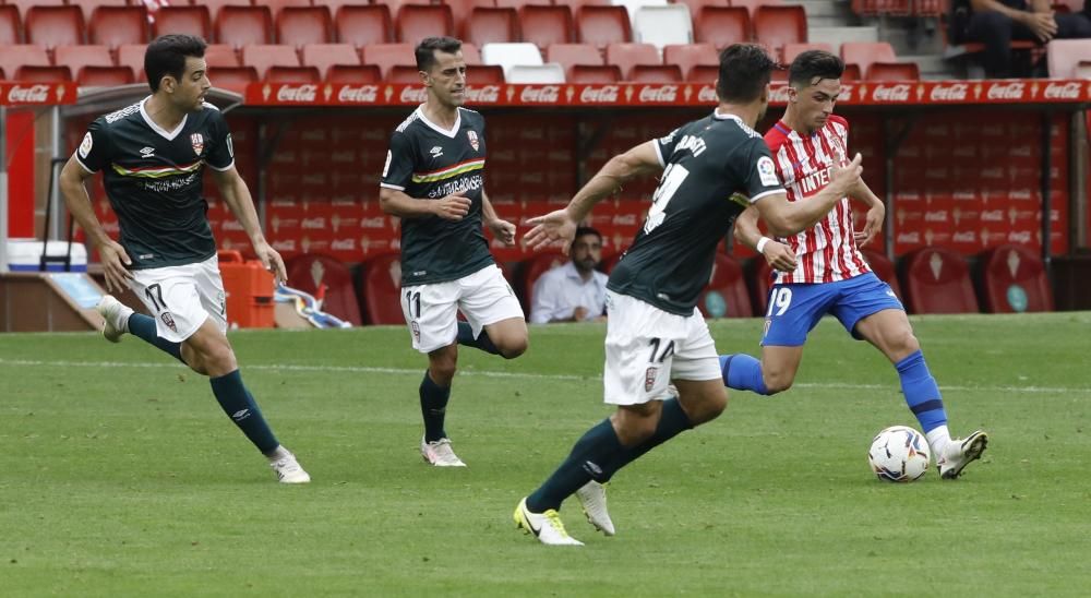 El partido entre el Sporting y el Logroñés, en imágenes