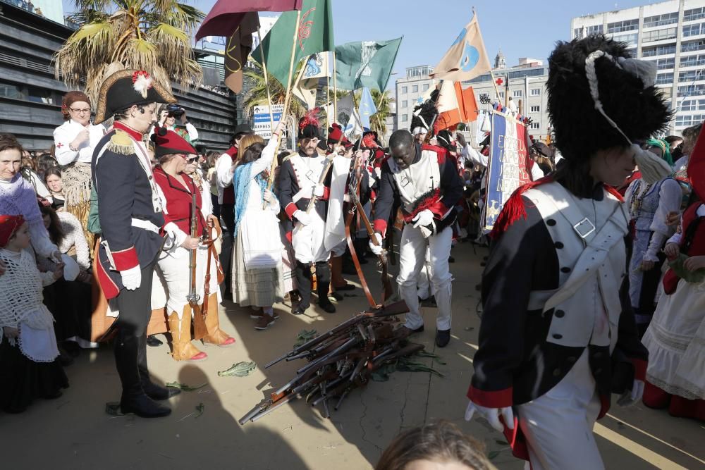 La representación de la Reconquista de Vigo vuelve a abarrotar las calles del Casco Vello de miles de vigueses