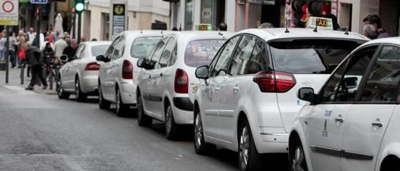 Los taxis de Benidorm son los únicos que no están en el área conjunta, aunque sí en la misma central.