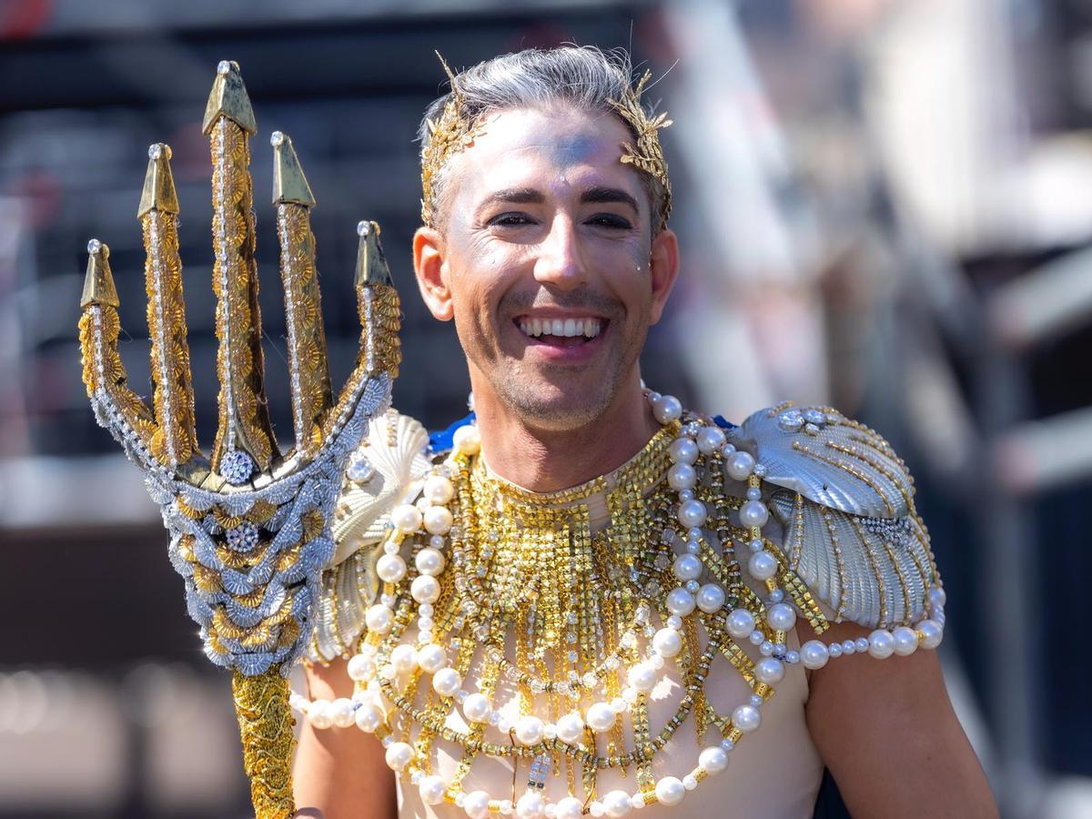 Javier Caraballero, con el disfraz que lució en el Carnaval de Día del Sábado de Piñata.