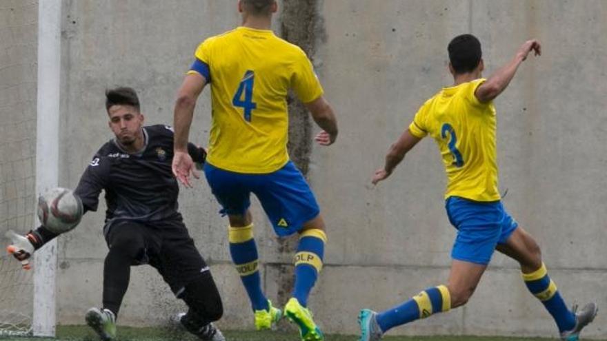 David, durante el choque de ida ante el Racing B.