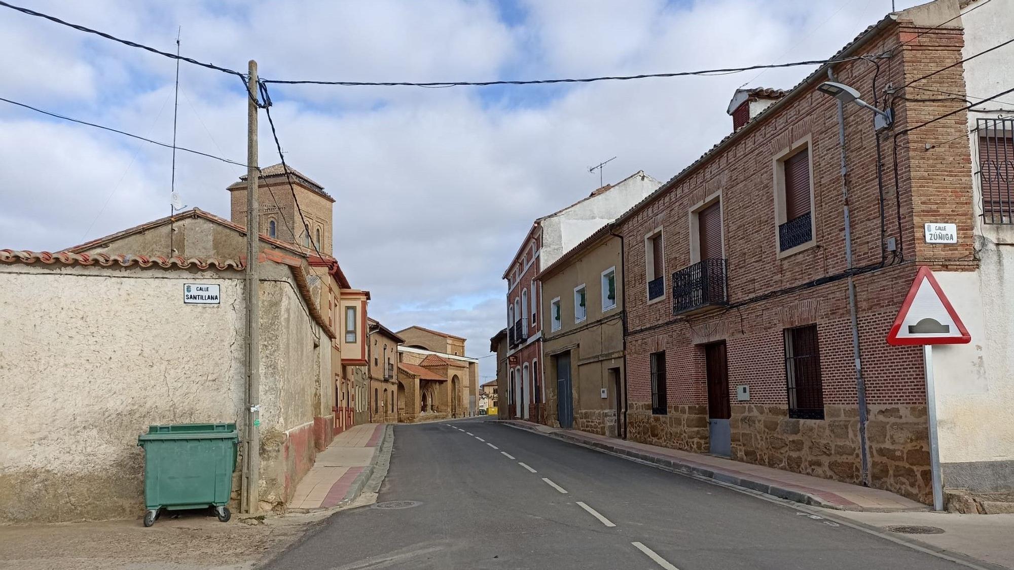 Las calles vacías del pueblo zamorano de Castroverde de Campos