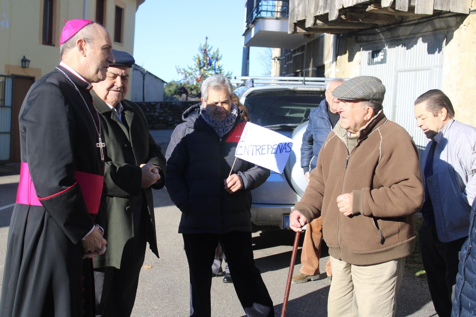 GALERÍA | El Obispo de Astorga, de ruta por Sanabria