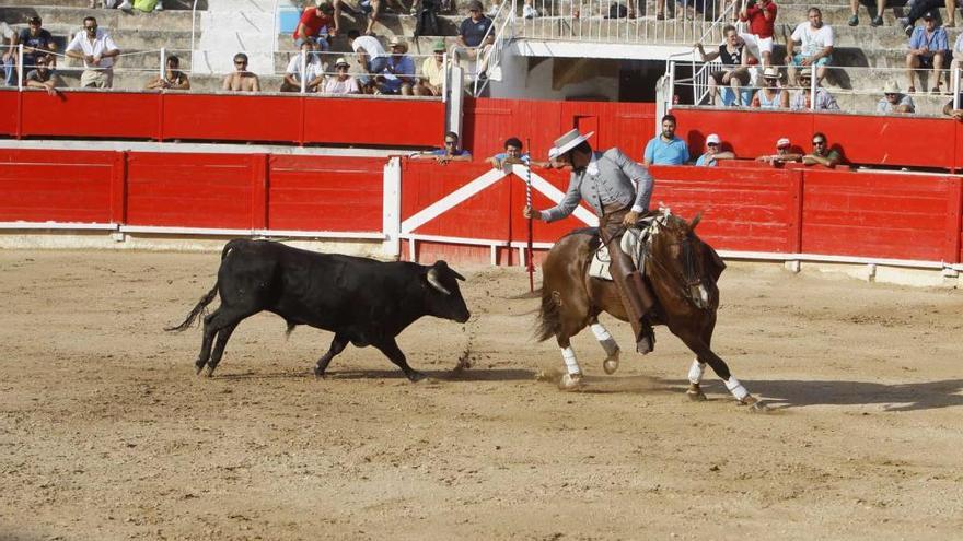 Sergio Galán y Joâo Moura se reparten ocho orejas en Inca