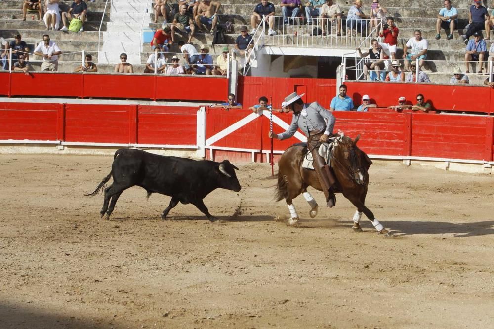 Sergio Galán y Joâo Moura se reparten ocho orejas en Inca