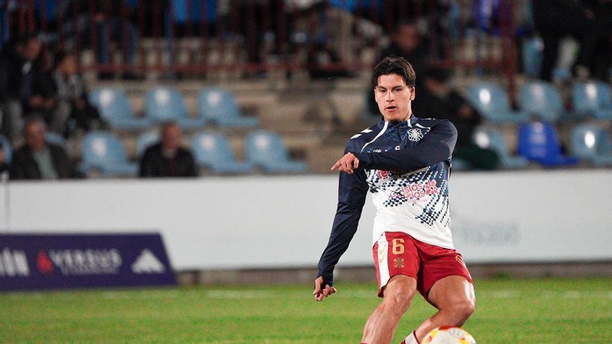 CD Tenerife: balón y calculadora en el Romano José Fouto