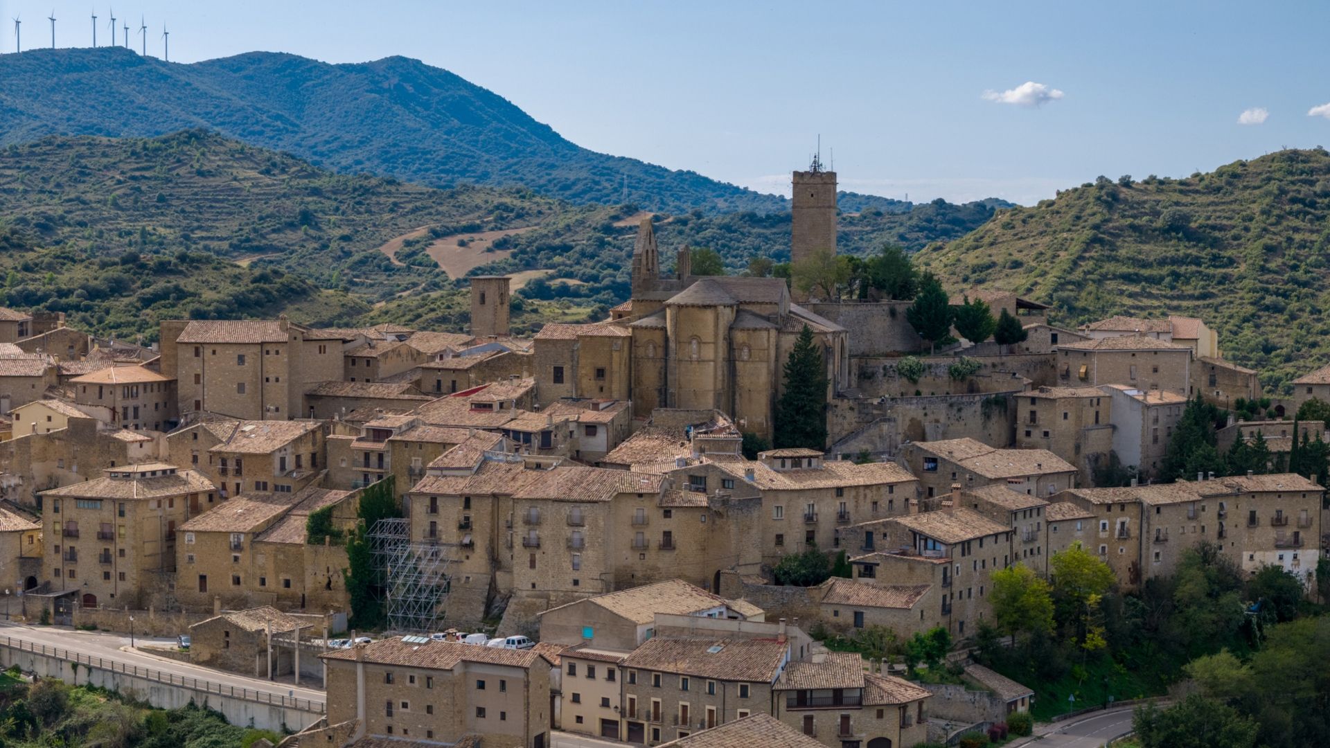 Sos del Rey Católico: un pueblo con historia y un parador que cumple medio siglo.
