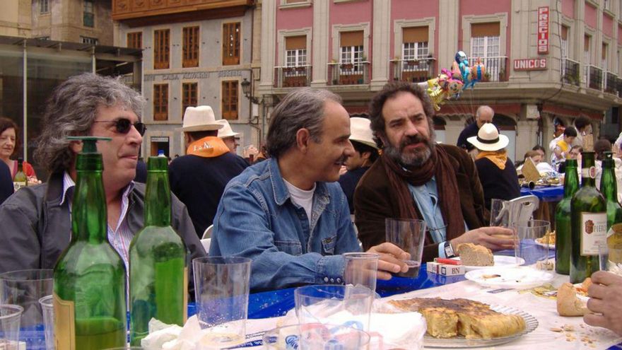 Alberto Toyos, Álvaro Lozano Sol y Chus Pedro, en una pasada Comida en la Calle. |