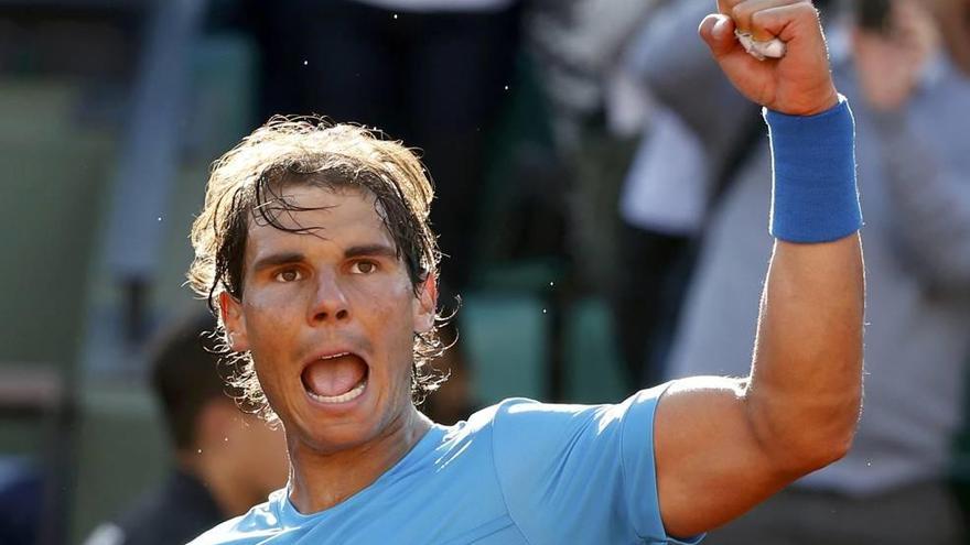 Nadal celebra su clasificación para cuartos de final al derrotar en cuatro sets al norteamericano Sock.