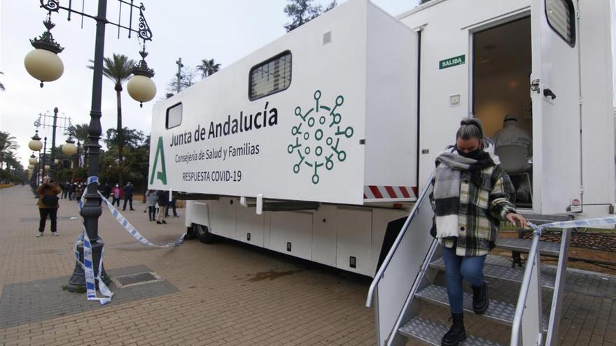 La tasa de incidencia del covid en Córdoba vuelve a subir y se sitúa en 863 casos por 100.000 habitantes