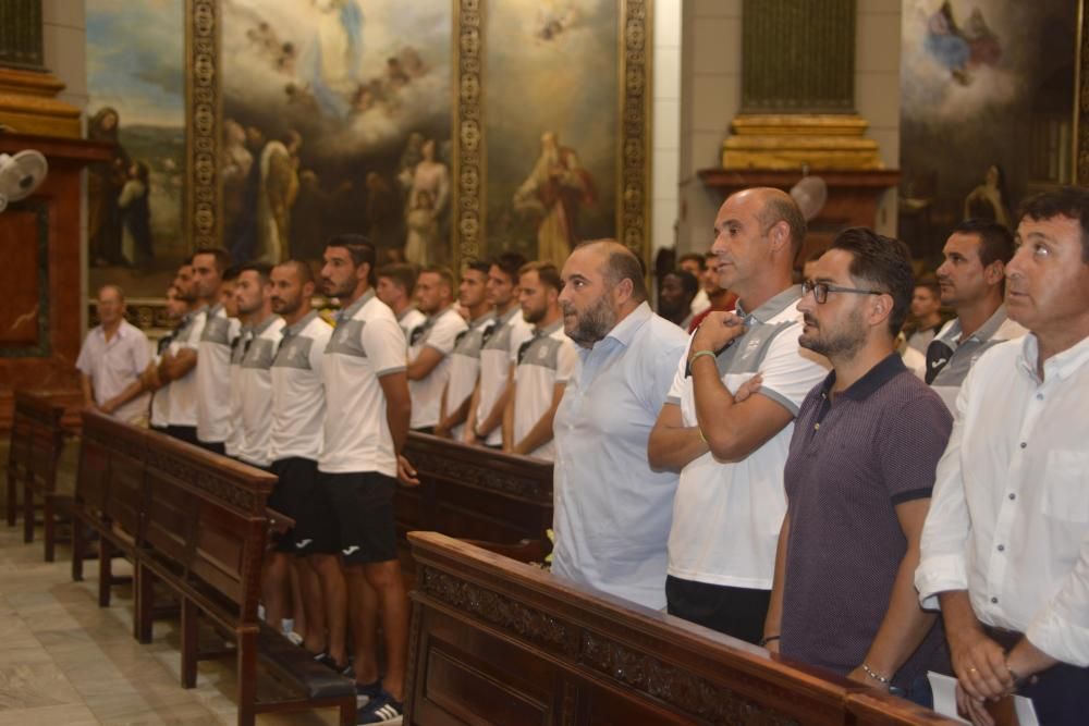 FC Cartagena: Ofrenda floral a la Virgen de la Car