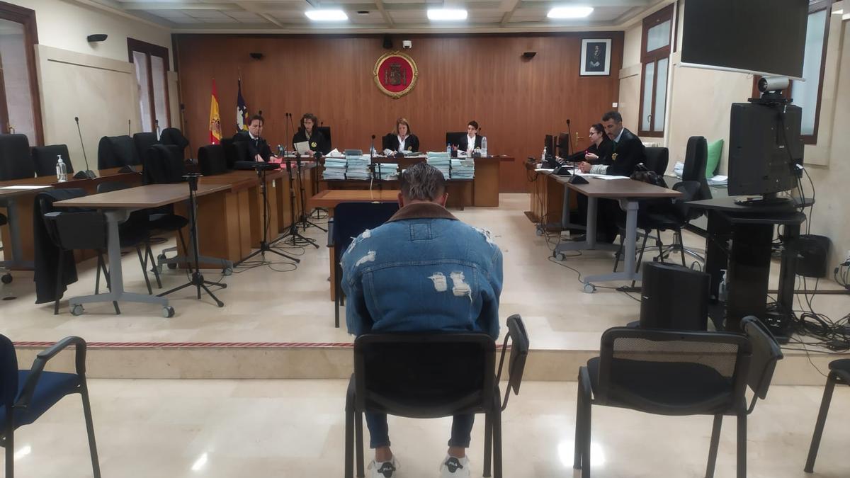 El acusado, hoy durante el juicio en la Audiencia Provincial de Palma.