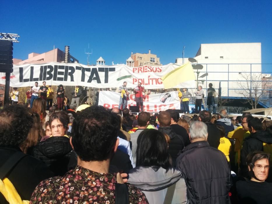 La Marxa Groga es concentra davant la subdelegació del govern espanyol a Girona