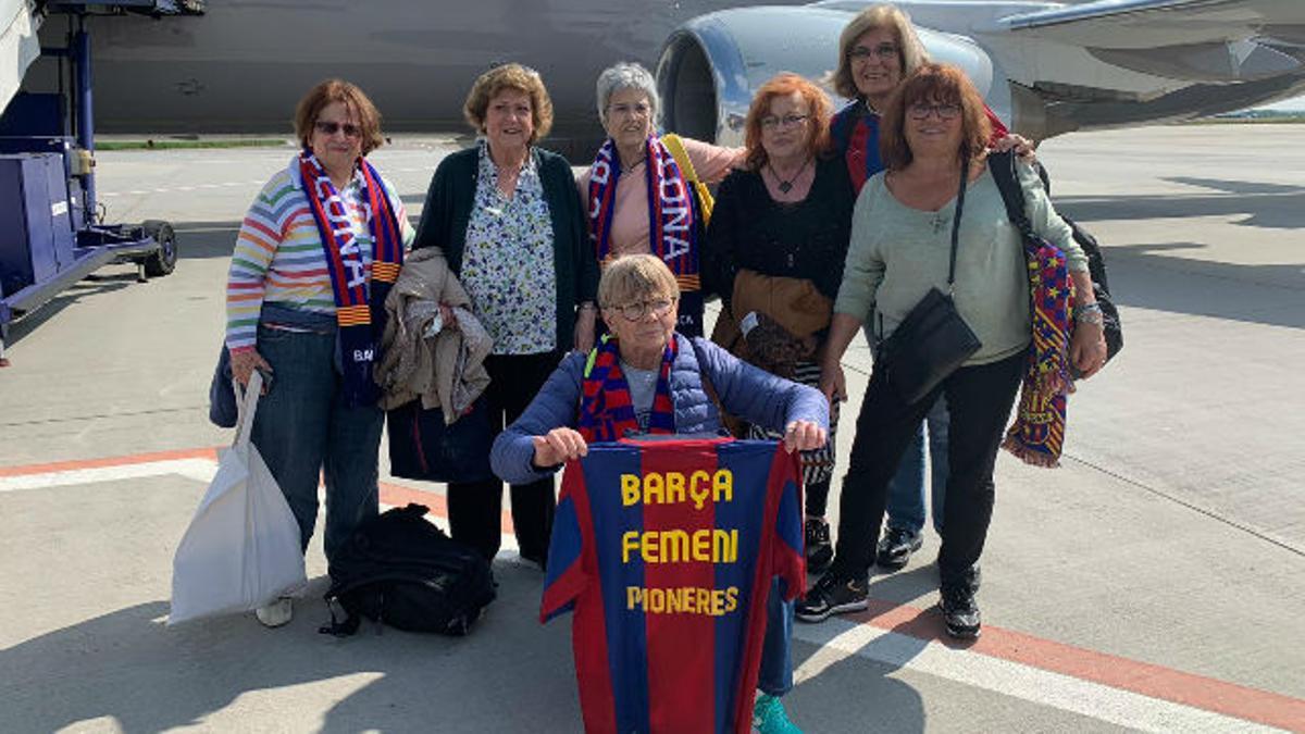 Llega a Budapest la expedición del Barça con les pioneres