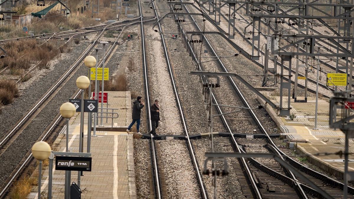 Estación de Cercanías en Casetas donde se produjo el atropello mortal.