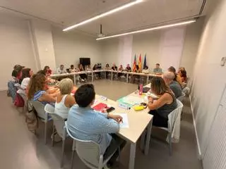 Acuerdo entre la Generalitat y los sindicatos: los funcionarios tendrán la jornada laboral de 35 horas