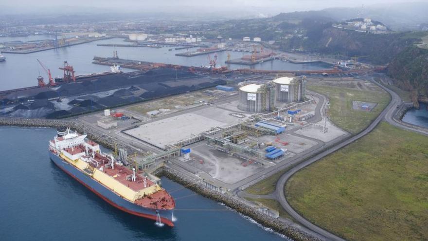 Endesa eleva su potencia en Asturias con la operación de la regasificadora y sus planes de renovables