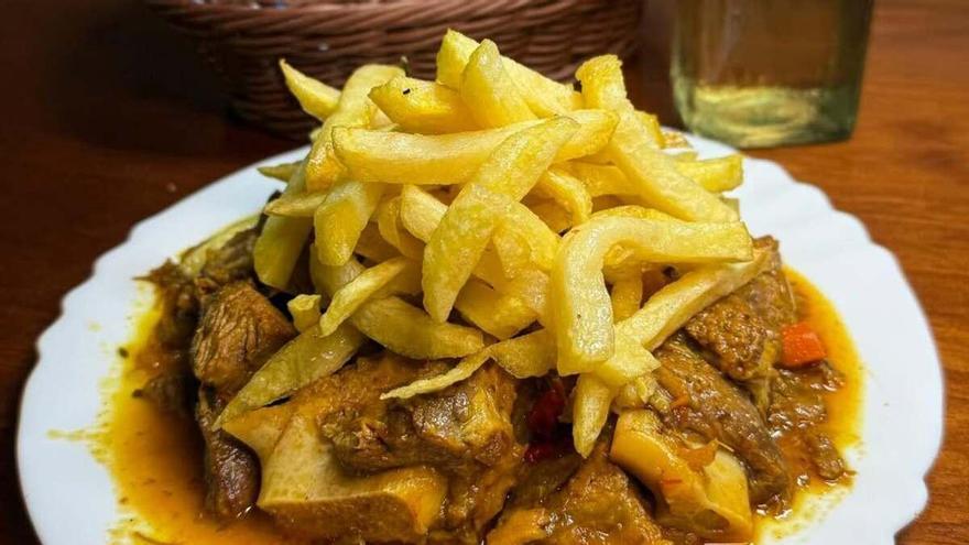 El Coral del Chivo: 15 años de sabor canario y brasa en El Tablero.