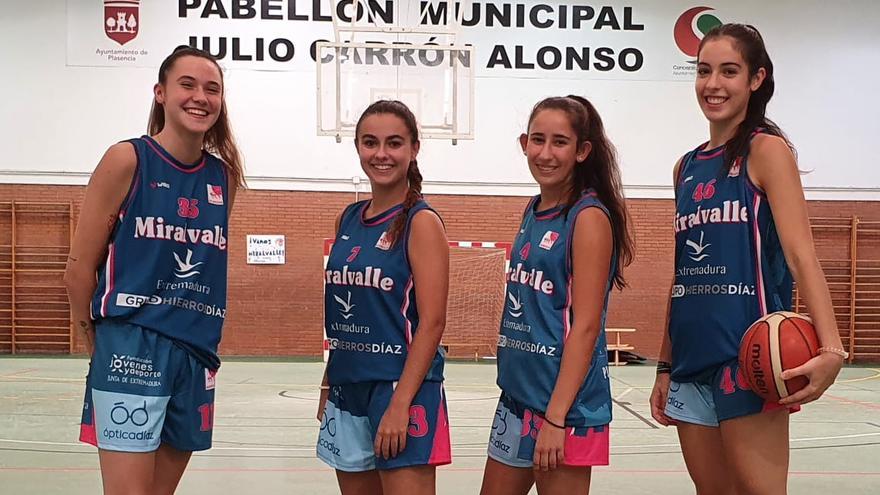 Las cuatro canteranas del Miralvalle que se incorporan al primer equipo.