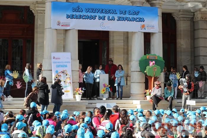 Los niños celebran su día internacional